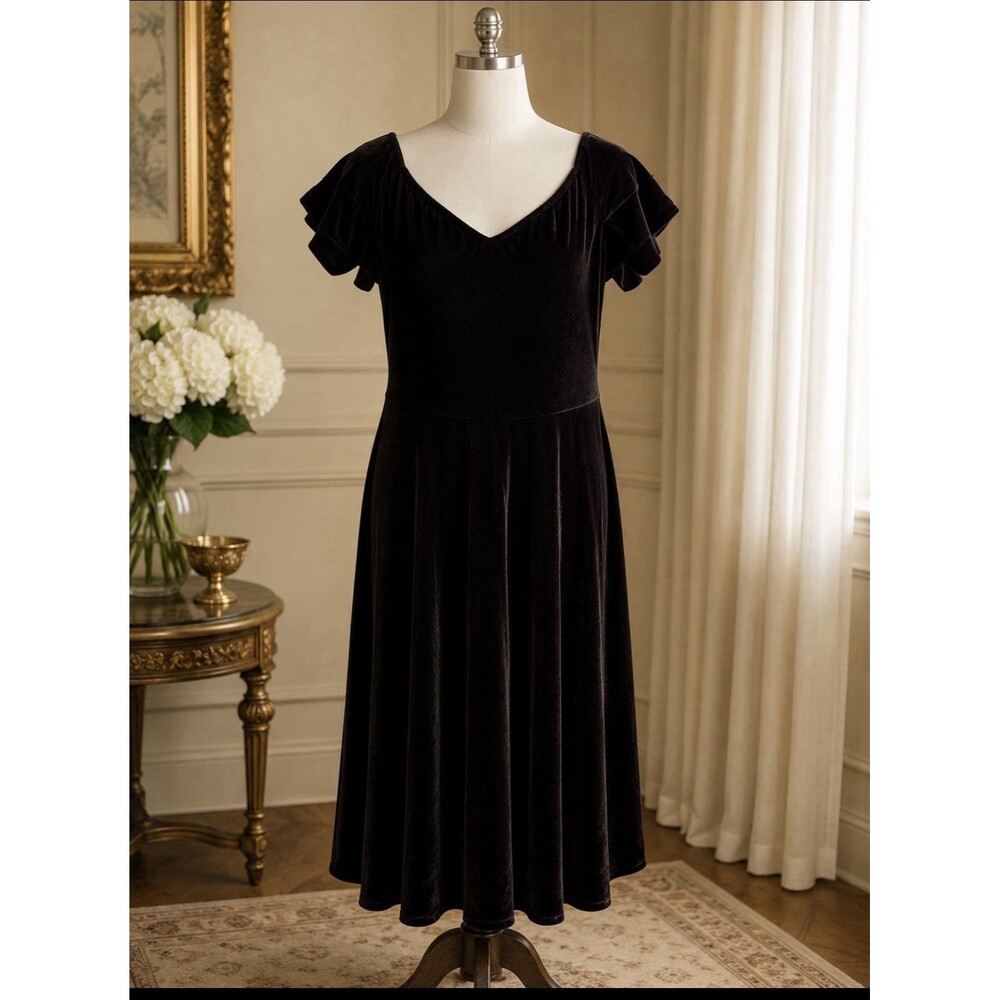 Unbranded Women’s L Black Velvet Fit & Flare Midi Dress Short Sleeve